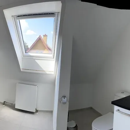 Vanilla - 2 And One Bathroom *