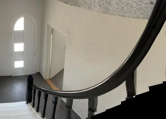 Vanilla - 2 And One Bathroom *